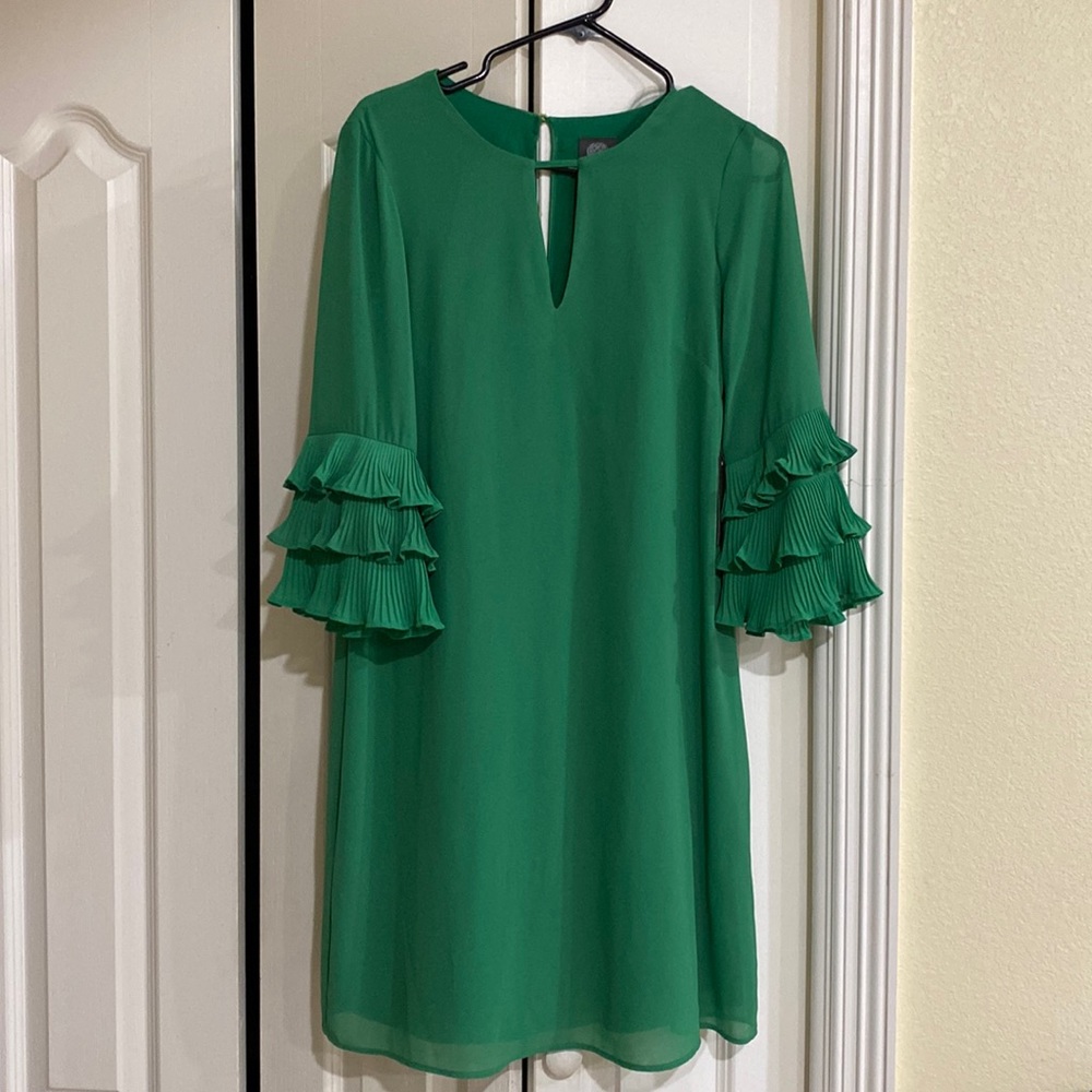 Dressy dress size 8 brand new, never worn.